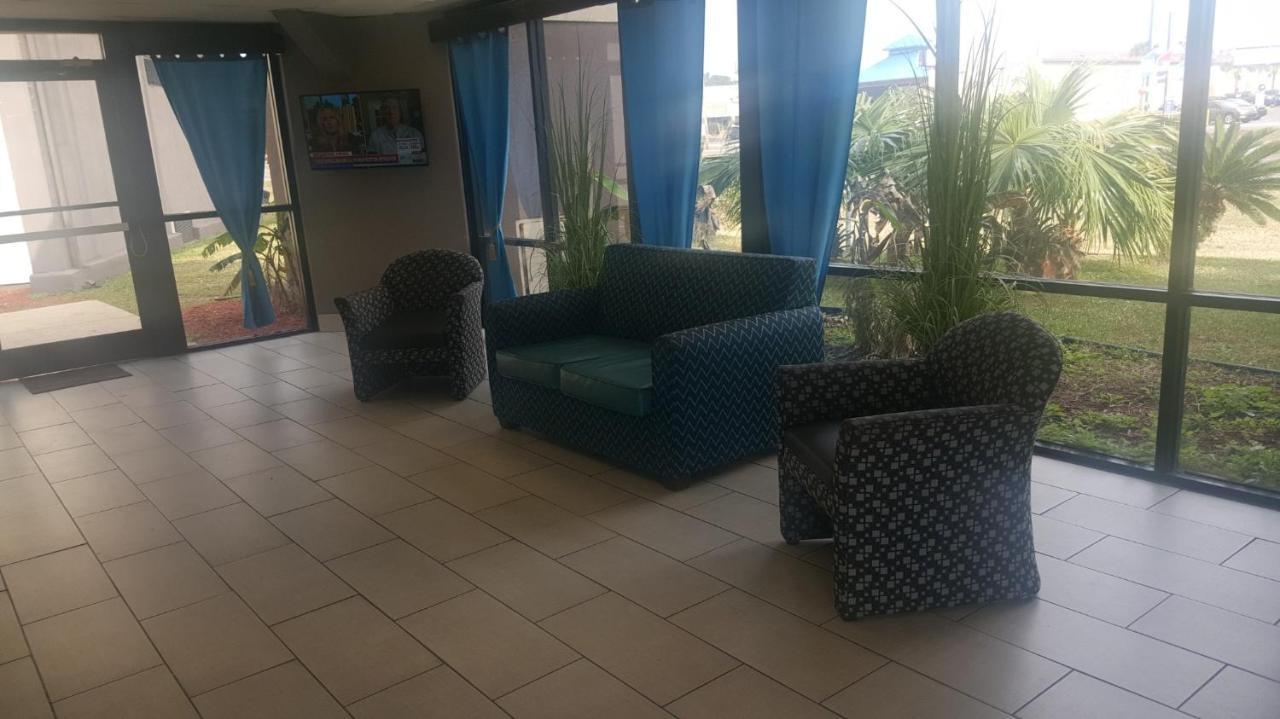 Regency Inn & Suites Pensacola Eksteriør bilde