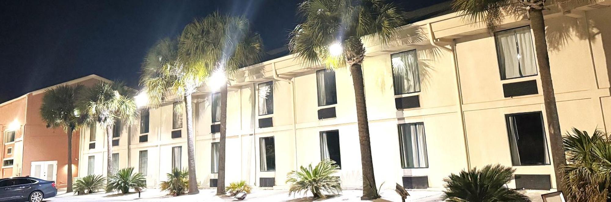 Regency Inn & Suites Pensacola Eksteriør bilde